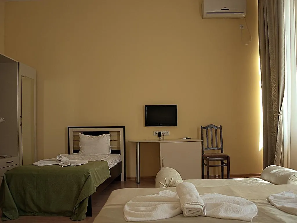 Hotel Tbilisi Garden 3*,
